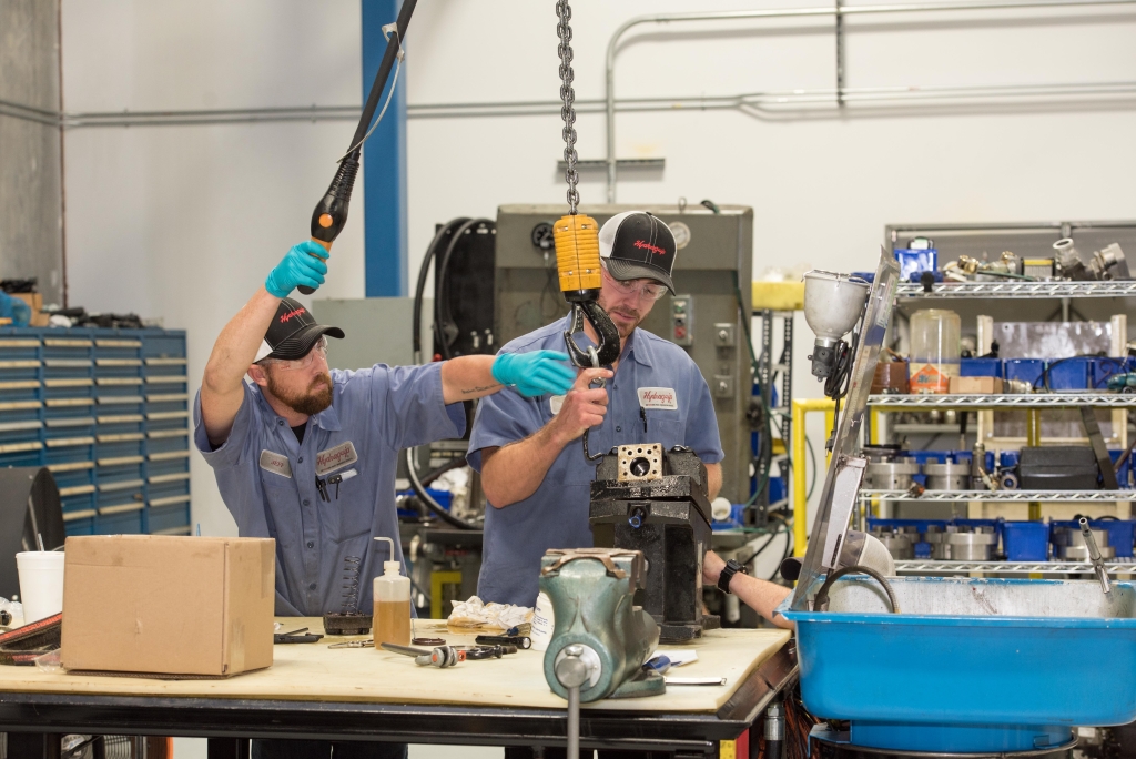 Hydraquip's hydraulic Service and repair Center in Houston performs advanced diagnostic for long-lasting solutions.
